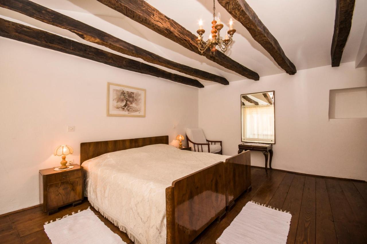 Holiday Home Trostova Kuca พาซิน ภายนอก รูปภาพ