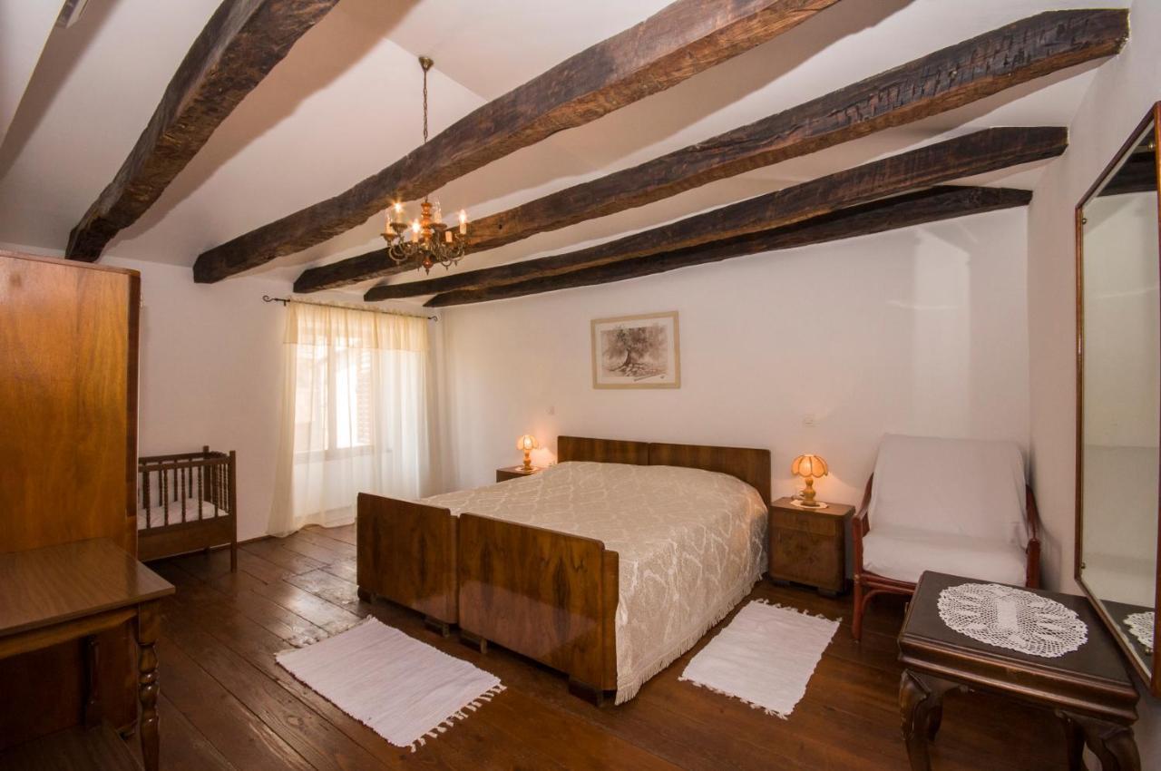 Holiday Home Trostova Kuca พาซิน ภายนอก รูปภาพ