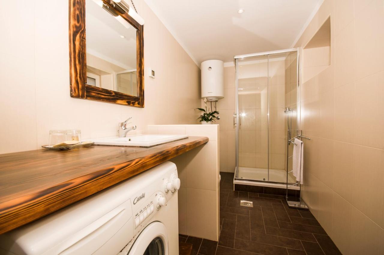 Holiday Home Trostova Kuca พาซิน ภายนอก รูปภาพ
